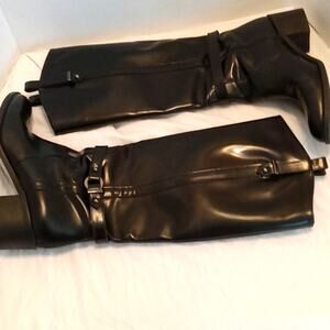 Aquatalia Women's Black Leather Heeled Boots - Size 8